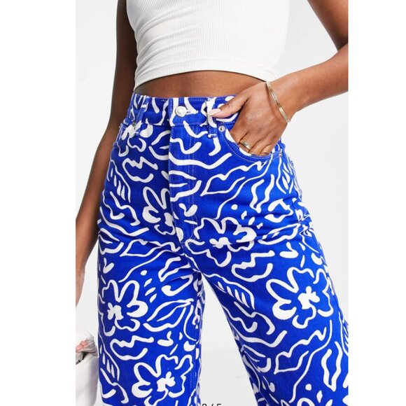 NWT TOPSHOP Oversized Mom Jean With Swirl Print In Blue - Picture 1 of 9